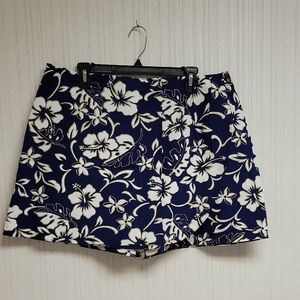Hilo Hattie Blue and White Skorts with Tropical Floral Design Womens XL Cotton